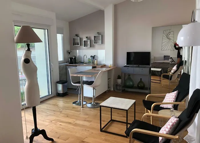 Maisonnette Avec Jardin, Thermal, Artem